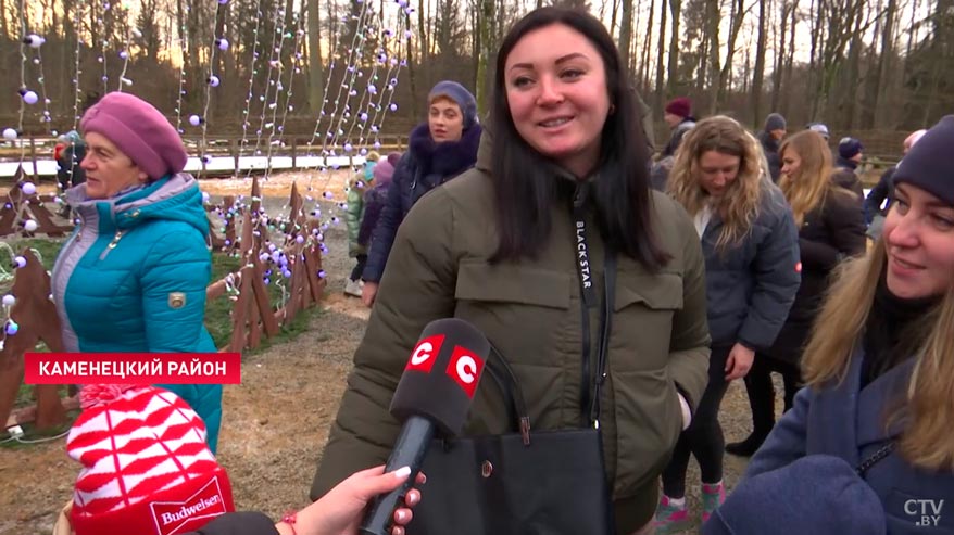 «Сезон чудес здесь и не заканчивается никогда». В поместье Деда Мороза в Беловежской пуще готовятся встречать Новый год-7