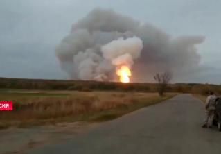 На горящем складе в Рязанской области взрываются боеприпасы. Введён режим ЧС