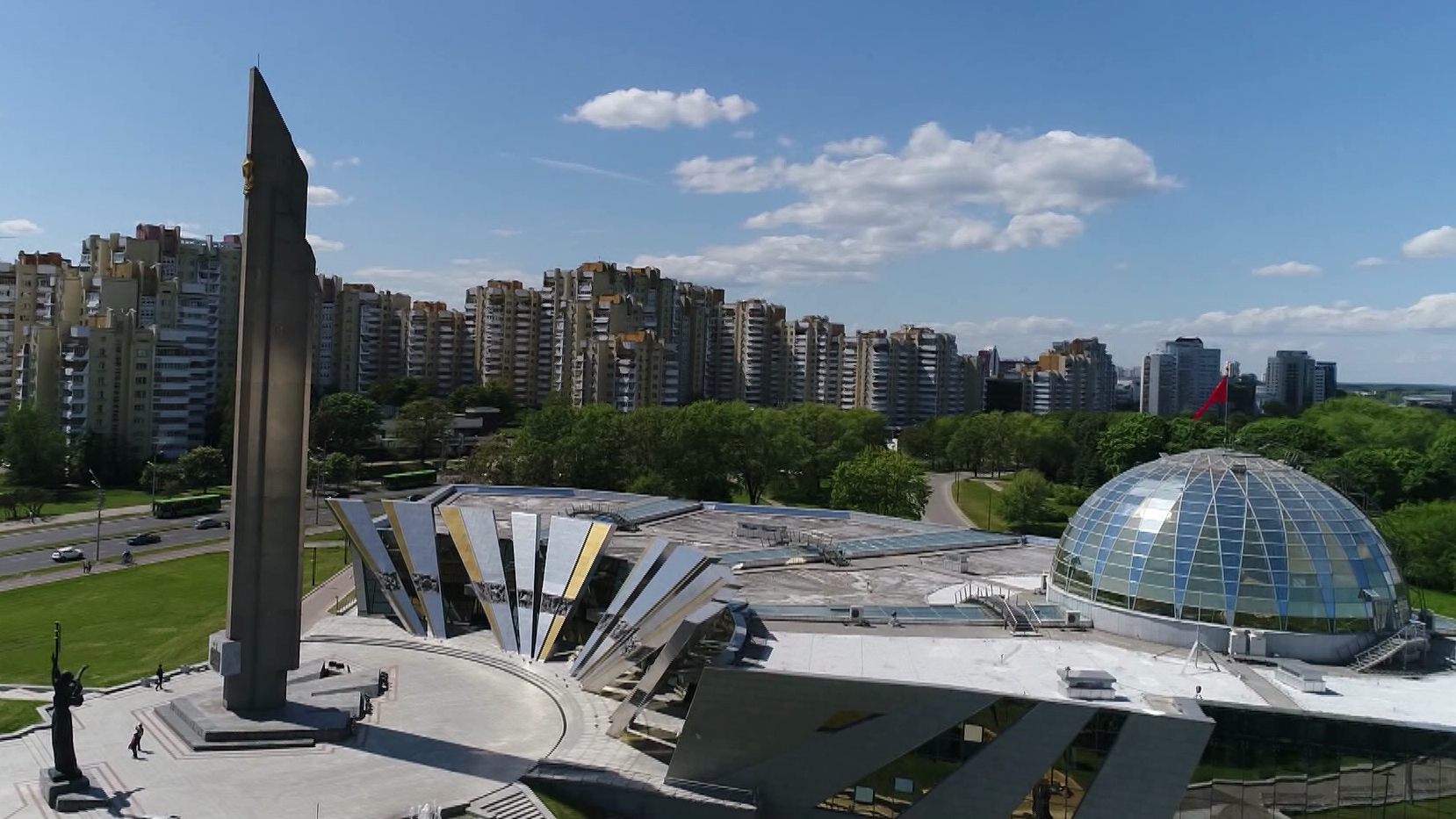 Работы планируется завершить в течение двух месяцев. В столице приступили к реставрации стелы «Минск – город-герой» Работы планируется завершить в течение двух месяцев. В столице приступили к реставрации стелы «Минск – город-герой»