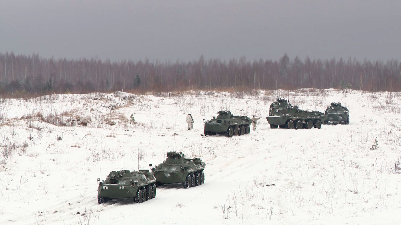 Военнослужащие ночью совершили марш на Борисовский общевойсковой полигон