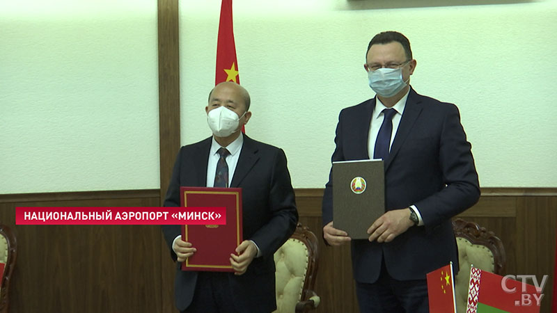 «Через две недели будет выпущена в оборот полный». Китай отправил Беларуси 100 тысяч бесплатных доз вакцины от COVID-19-16 «Через две недели будет выпущена в оборот полный». Китай отправил Беларуси 100 тысяч бесплатных доз вакцины от COVID-19-16