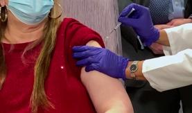 Проблемы с вакцинацией. В нескольких странах приостановили использование препарата компании Johnson and Johnson 