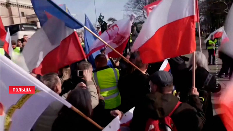 В Варшаве начались столкновения фермеров с полицией-4