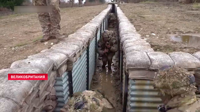 Минимум 30 единиц оружия и техники украли с британских военных баз