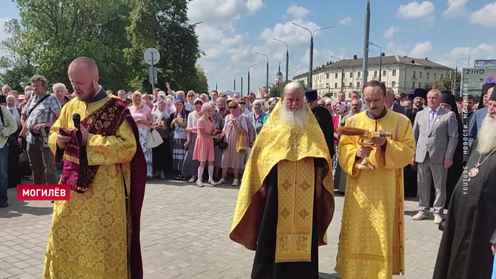 «Духовный лидер, просветитель». Митрополит Вениамин об открытии памятника Георгию Конисскому в Могилёве-7