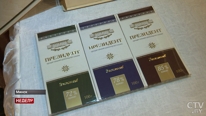 «Атмосферно очень». В память о первом Венском бале участникам подарили ёлочные игрушки ручной работы-10