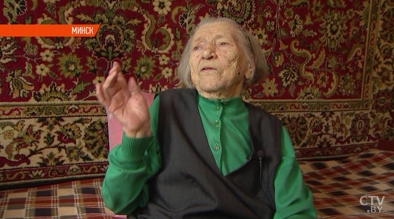 Помним и гордимся: со 100-летним юбилеем ветерана ВОВ – Веру Шиманскую поздравила съёмочная группа СТВ-18