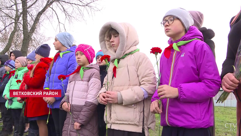 «Можно представить, какая бойня здесь творилась». В Ветковском районе перезахоронили останки солдат-освободителей -4