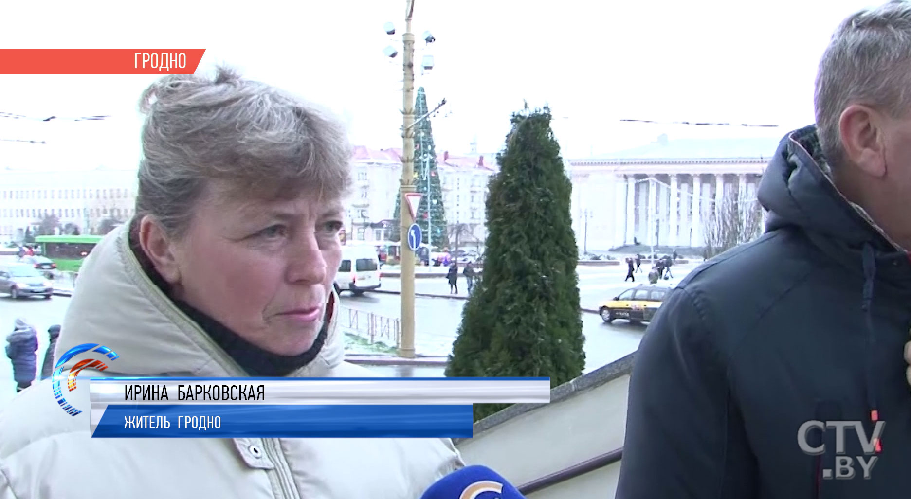 «Мы пришли в костел, чтобы зажечь огонь и занести домой»: в Фарный костел Гродно прибыл Вифлеемский огонь-7