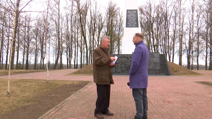 «Дым пах перегорелыми костями». Как узники смогли сохранить рассудок в лагерях смерти?
