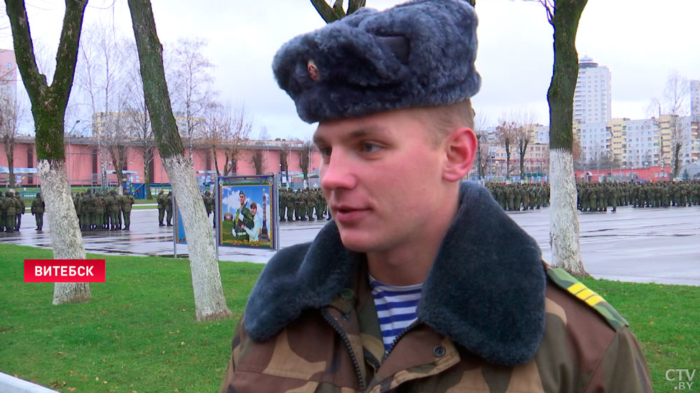 «Я действительно повзрослел». В Витебске около 100 военнослужащих уволились в запас. Кадры церемонии-10