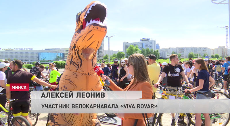 С котом на плече, в костюме Тиранозавра или Мальвины. На «Viva Rovar» белорусы удивляют образами-18 С котом на плече, в костюме Тиранозавра или Мальвины. На «Viva Rovar» белорусы удивляют образами-18