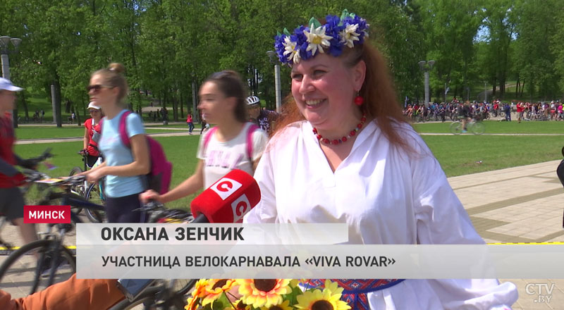 С котом на плече, в костюме Тиранозавра или Мальвины. На «Viva Rovar» белорусы удивляют образами-24 С котом на плече, в костюме Тиранозавра или Мальвины. На «Viva Rovar» белорусы удивляют образами-24