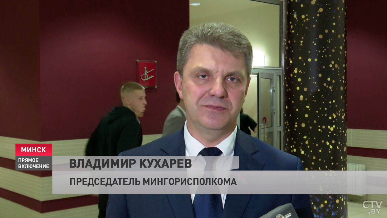 Кухарев рассказал о своём выпускном: это было намного скромнее, мы учились в обычной сельской школе-4