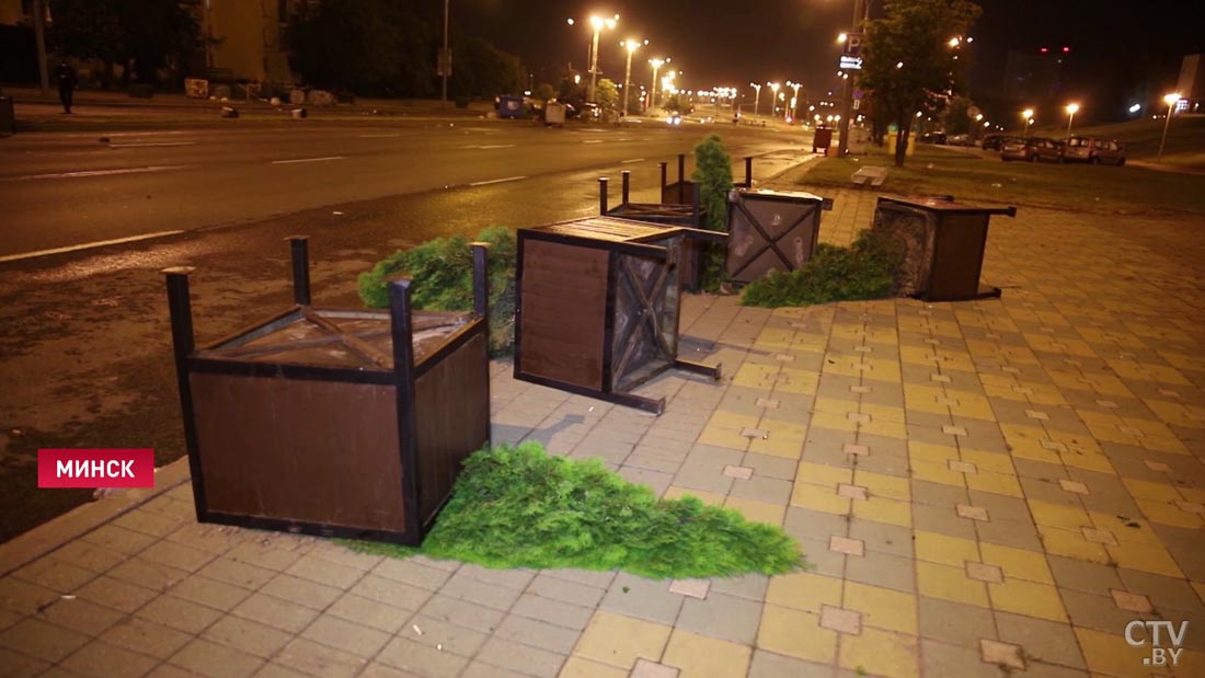 Владимир Лебедь об ущербе от массовых беспорядков: на эти 500 тысяч рублей Минск мог бы приобрести 9 аппаратов ИВЛ-1