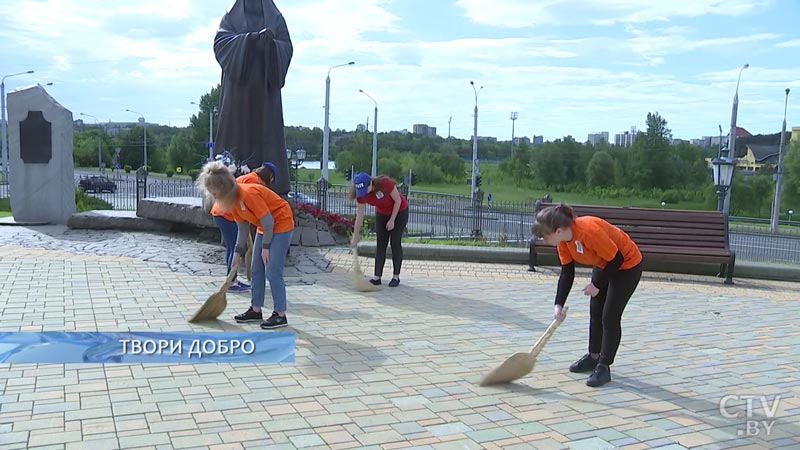 «После того, как побываешь в какой-то клинике, ты переосмысливаешь жизнь». Как волонтёры студенческого объединения «Сова» БГАТУ дарят добро-12