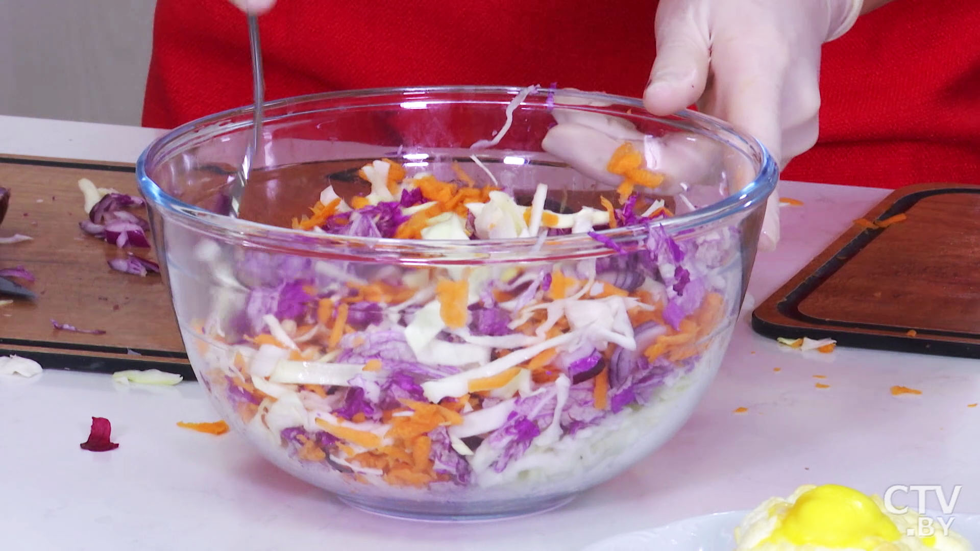 Этот витаминный салат нужно есть зимой: простой рецепт