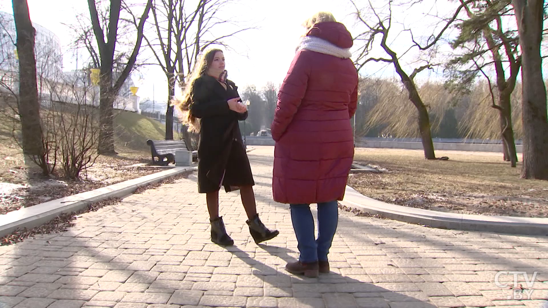 «И семью разбивать не хочется, и без него я не могу». Почему женщины влюбляются в женатых? -1