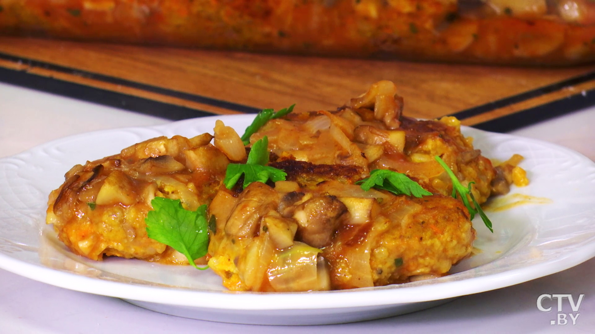 Постный завтрак: готовим тефтели из чечевицы и риса с вкусным соусом. Пошаговый рецепт