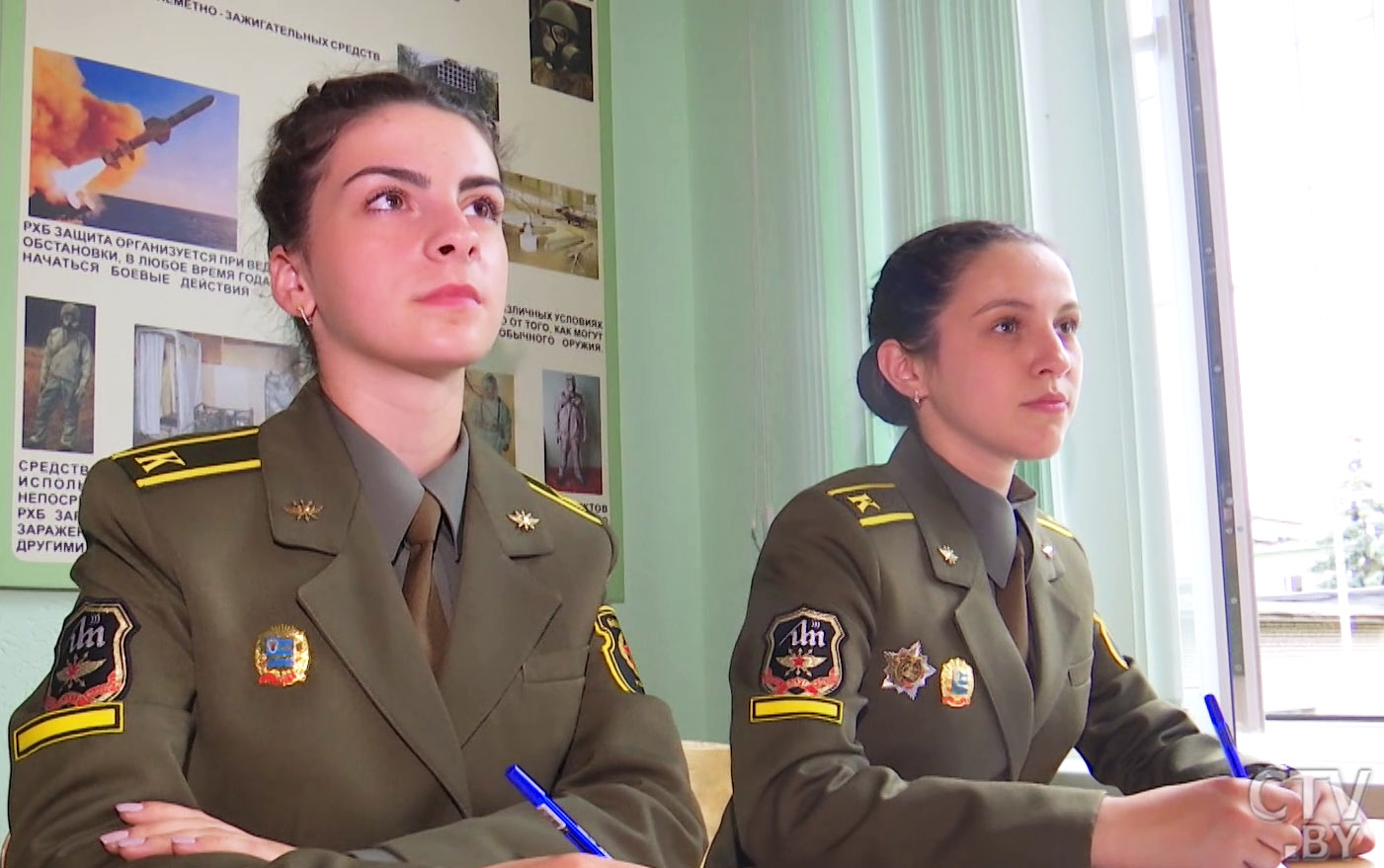 «Сначала смотрели с непониманием: что мы здесь делаем, что мы здесь забыли?»: как курсантки БГУИР учатся на военном факультете 