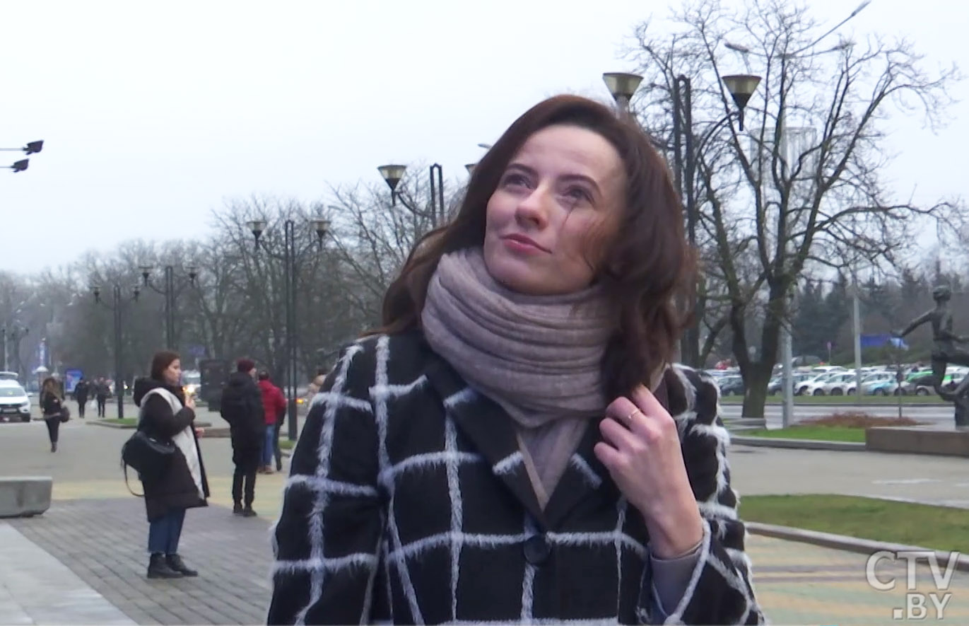 Яркие цвета и пайетки. Модники Минска рассказывают о трендах этой зимы