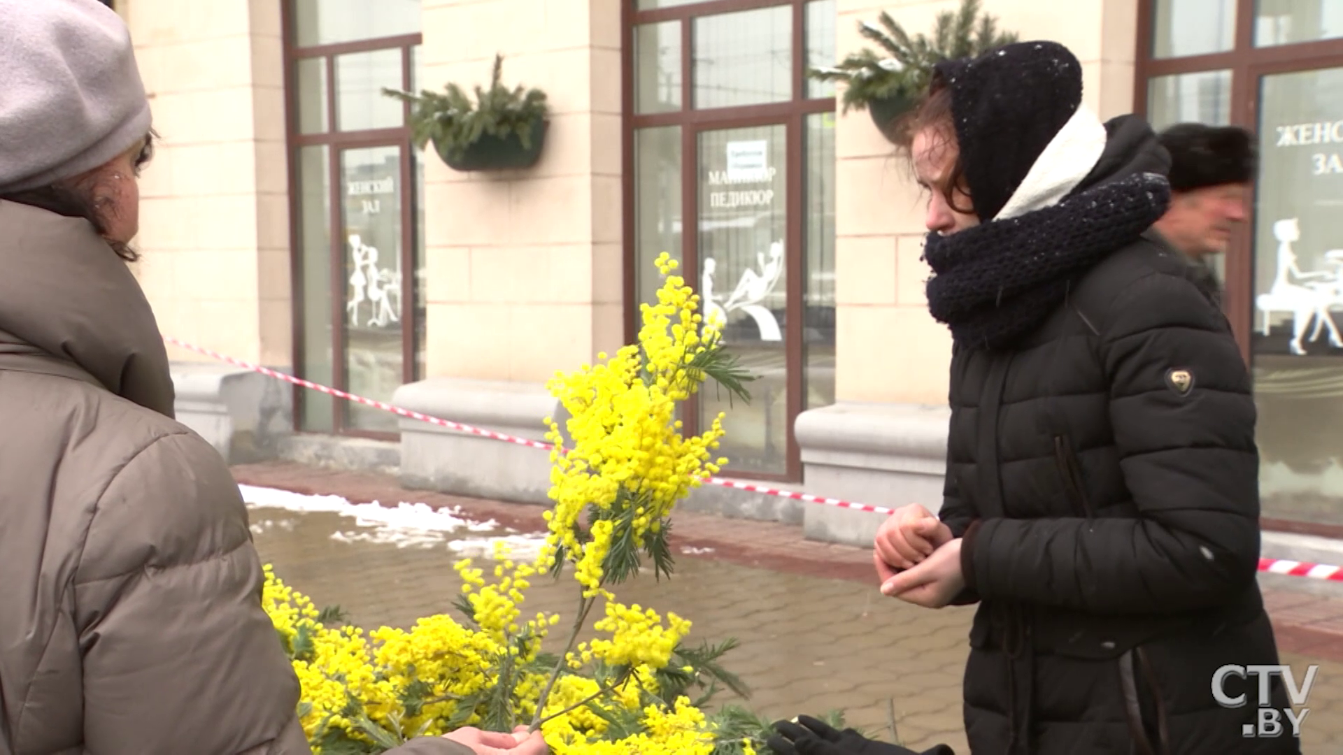 Какие цветы не стоит дарить на 8 марта, и чем лучше удивить девушку-1