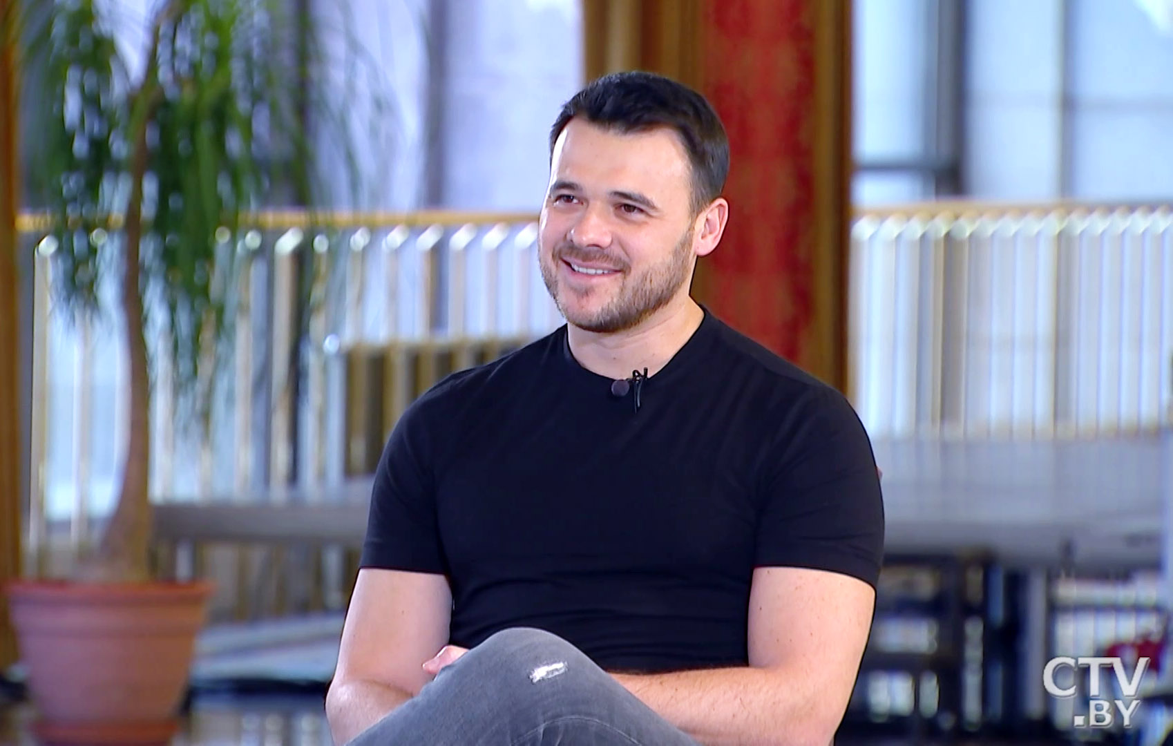 «Я справедлив и стараюсь быть другом». Как EMIN воспитывает детей