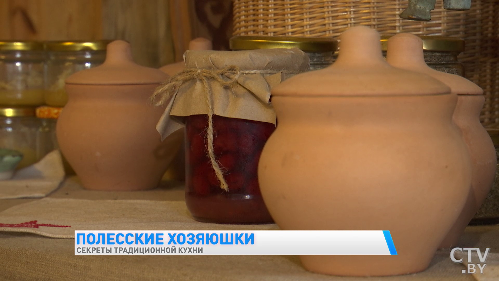 Пекут хлеб на капустном листе и варят борщ из крапивы. Что ещё необычного готовят на Полесье -17