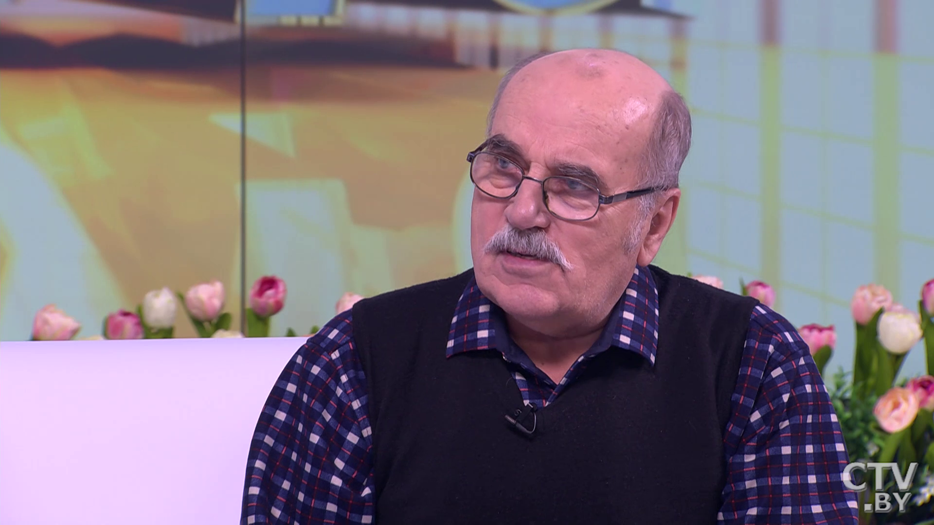 «Он – это жизненный сгусток любви к земле, к народу. С ним всегда было весело». Друг вспоминает о Владимире Короткевиче-1 «Он – это жизненный сгусток любви к земле, к народу. С ним всегда было весело». Друг вспоминает о Владимире Короткевиче-1