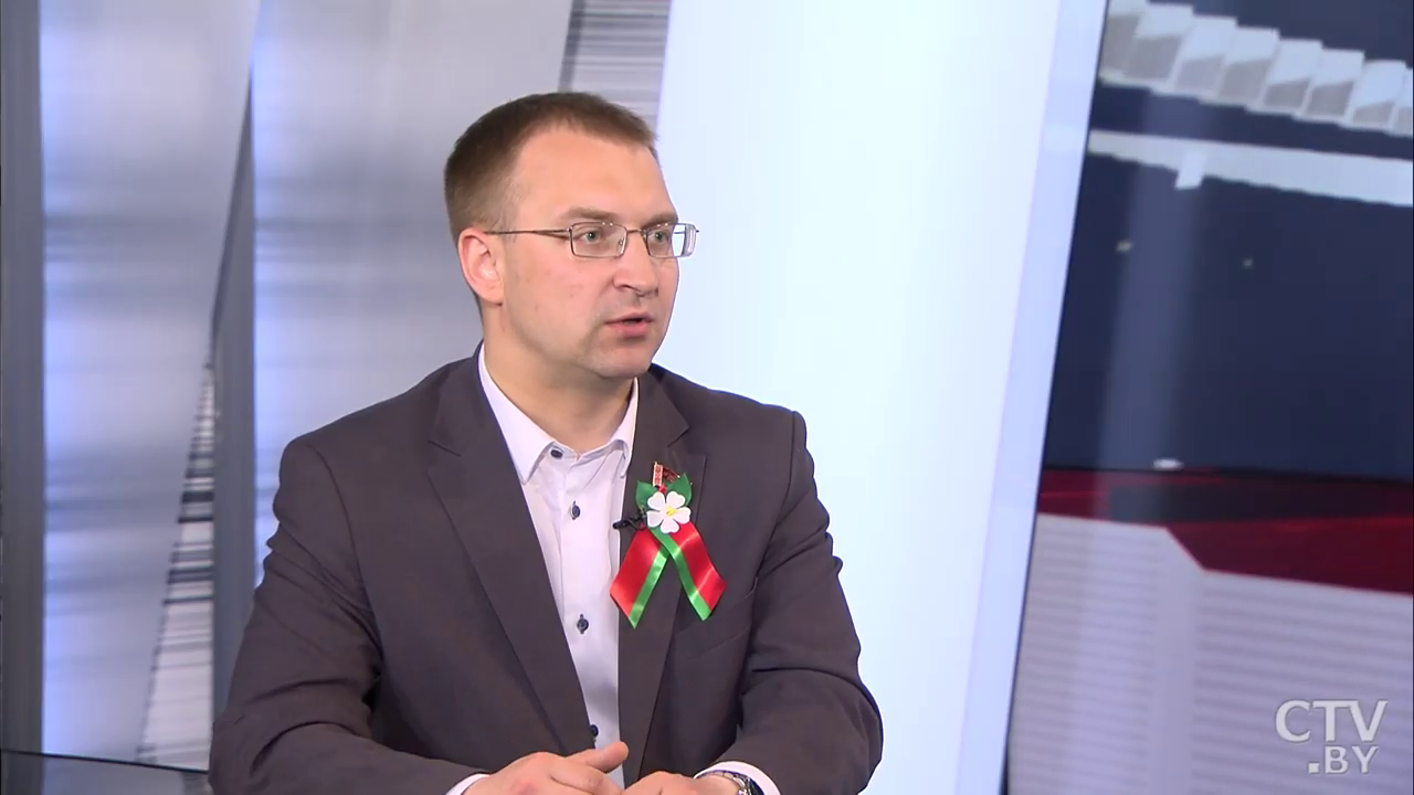 «Всенародного характера партизанское движение на территории Беларуси не носило». Какие мифы пытаются внушить молодёжи о ВОВ-1
