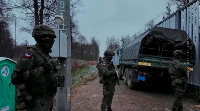 Польша начала патрулировать границу с Беларусью с воздуха