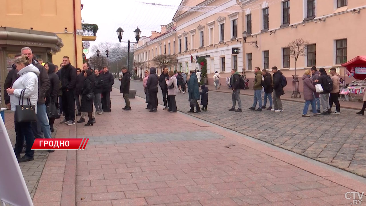 Четыре инициативные группы сдали подписи в избирательную комиссию Центрального района Минска-2