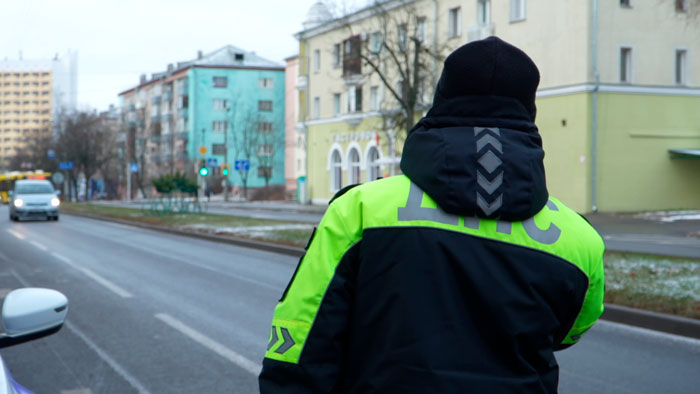 ГАИ призывает водителей неуклонно соблюдать ПДД в период праздников и школьных каникул