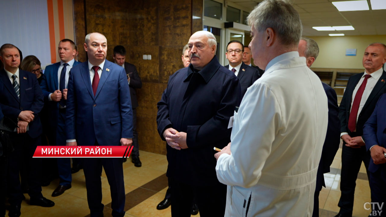 Лукашенко посетил Минскую детскую областную больницу перед Новым годом – как это было-10 Лукашенко посетил Минскую детскую областную больницу перед Новым годом – как это было-10