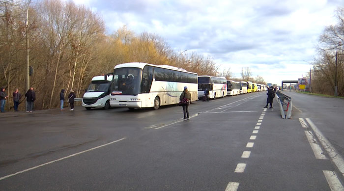 Около 2400 авто застряли на въезде в Польшу