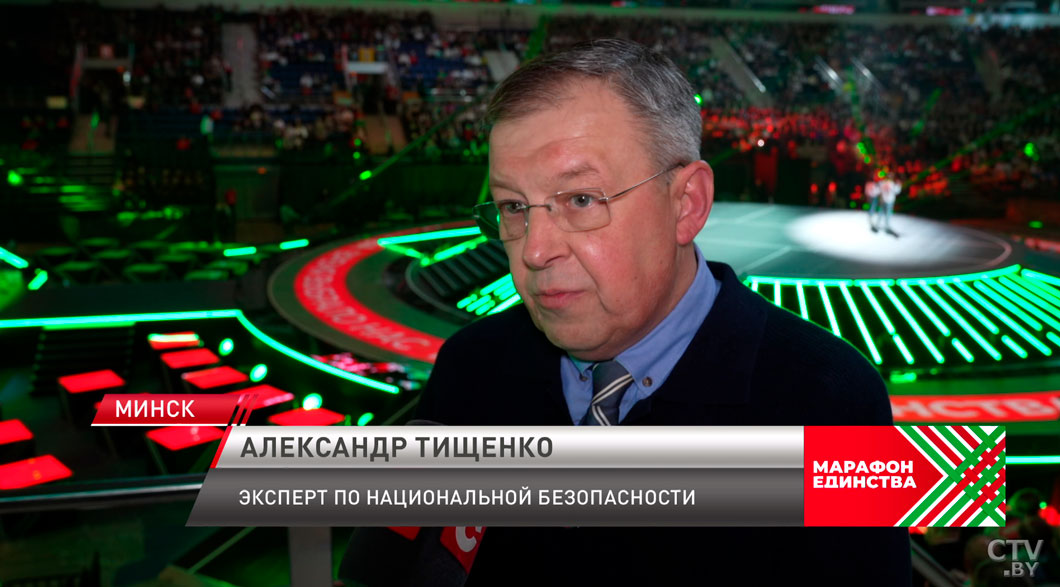 Лукашенко: мы не станем гнуть спину под панской плеткой и не допустим, чтобы на нашу землю ступил сапог захватчика-6