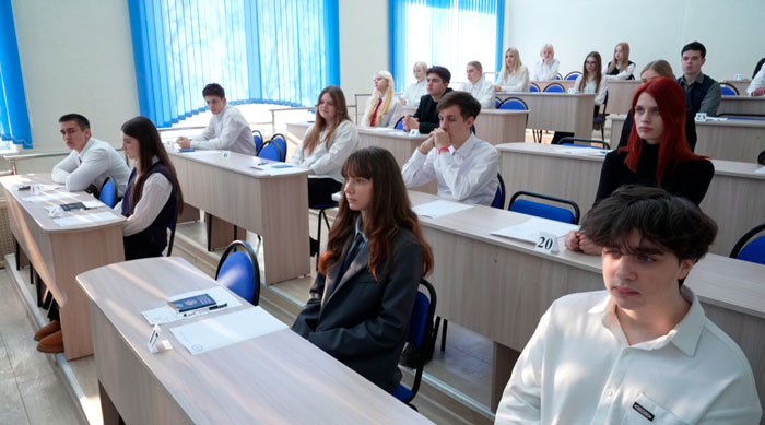 В Беларуси проходит репетиция централизованного экзамена для 11-классников