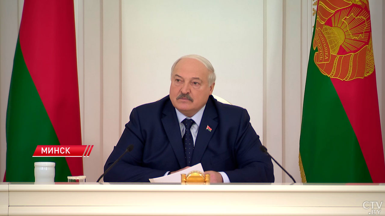 Лукашенко: в стране держите меньшую цену, на внешнем рынке продавайте без ограничений-6