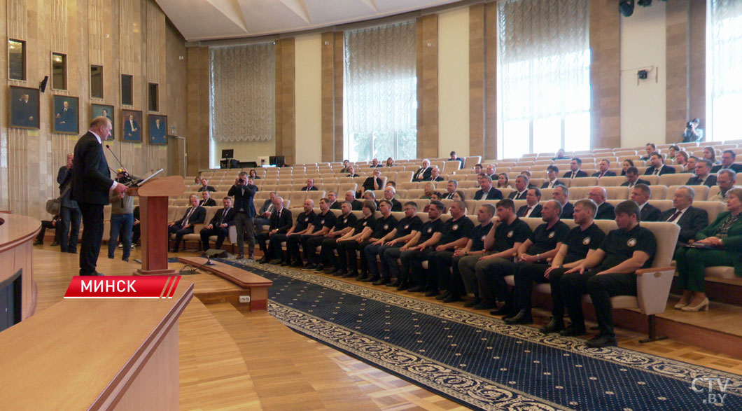 В НАН Беларуси прошла торжественная встреча участников 17-й Белорусской антарктической экспедиции-2