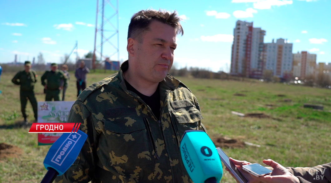 В Гродно высадили аллею Памяти Героев Великой Победы-4 В Гродно высадили аллею Памяти Героев Великой Победы-4