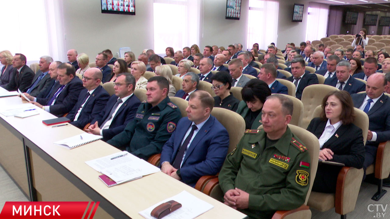 На заседании в Миноблисполкоме обсудили вопросы реализации Директивы №2-2