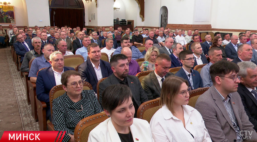 В столице наградили минчан, внёсших наибольший личный вклад в развитие города-2