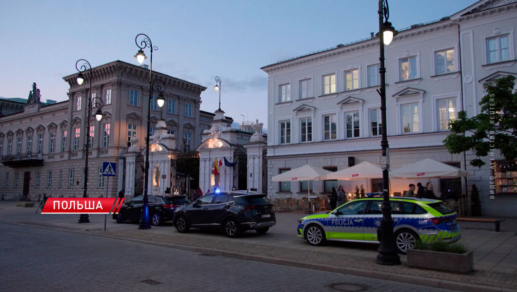 В Варшавском университете молодой человек с топором отрубил голову женщине-2