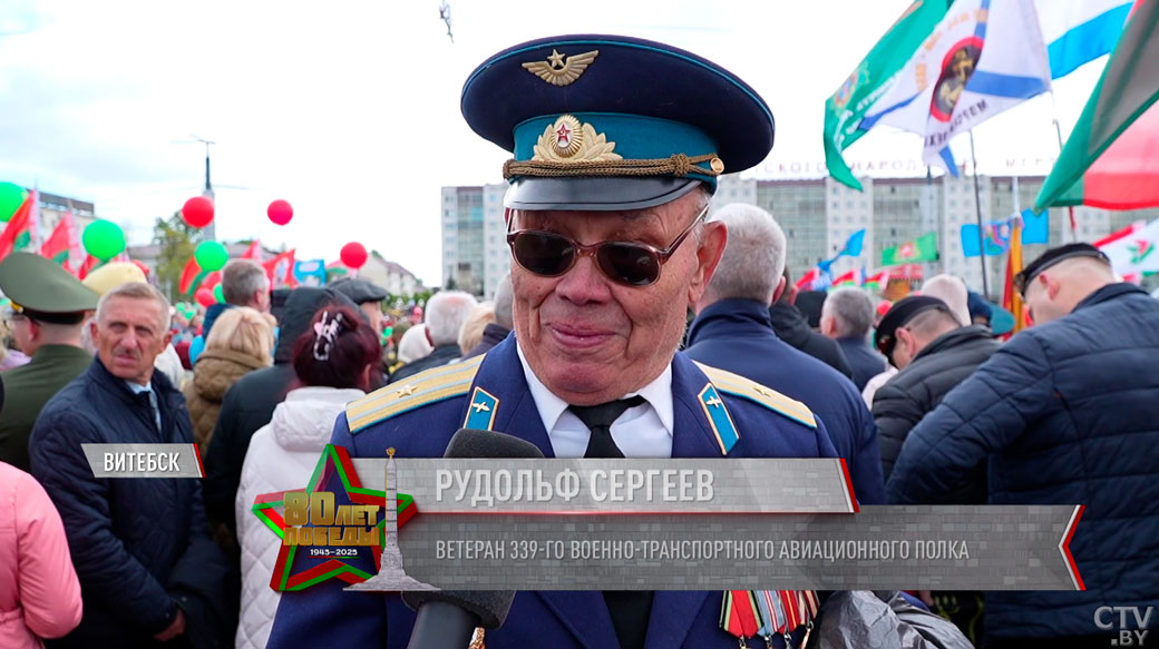 Торжественный марш, спецтехника и сотни листовок с неба – как Витебск празднует День Победы-6