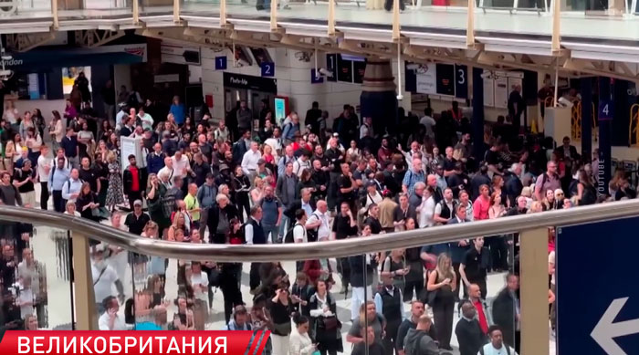В Лондоне из-за повреждения электрокабеля была остановлена работа метро