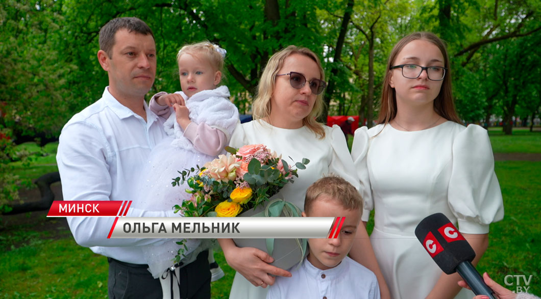Шоу мыльных пузырей и интеллектуальные конкурсы! В парке Горького прошёл масштабный семейный праздник-8