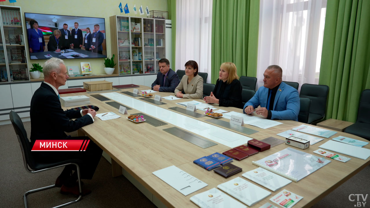 Президент Литвы подписал указ о лишении Вайткуса государственной награды из-за его поездки в Беларусь-2