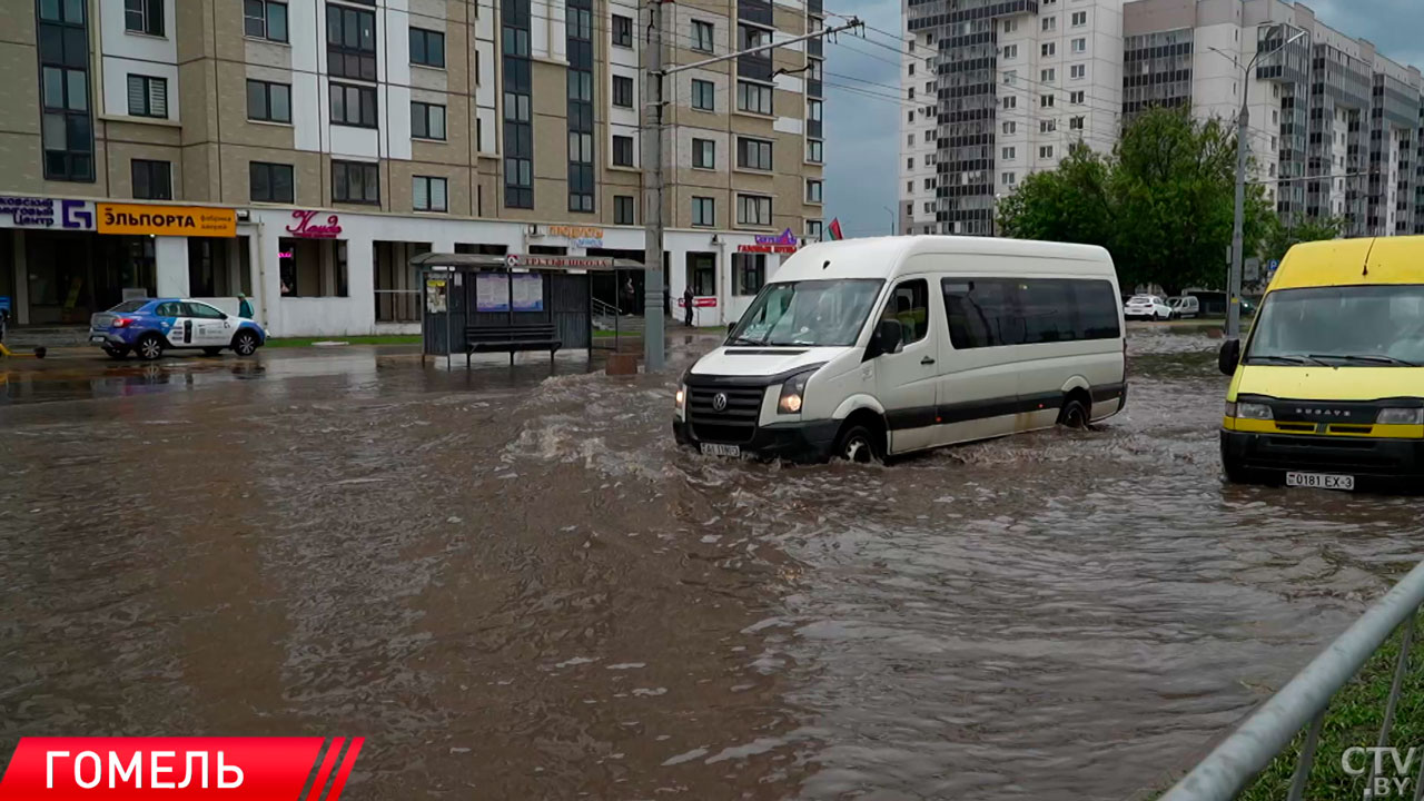 В Гомеле продолжаются работы по устранению последствий непогоды-2