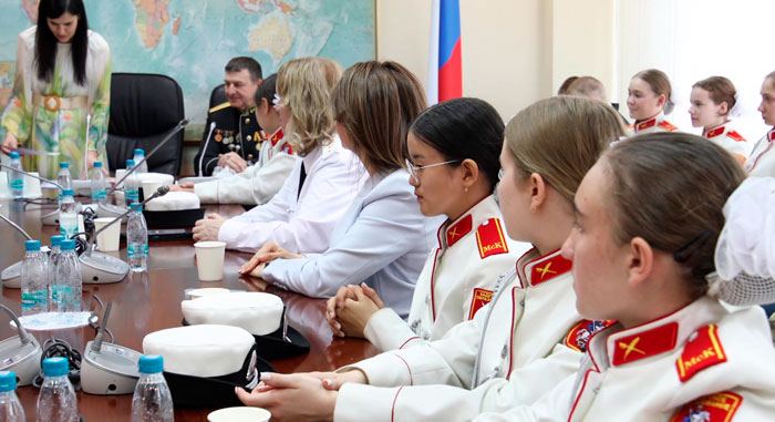 Выставка о международном кадетском и юнармейском сотрудничестве открыта в Государственной думе России