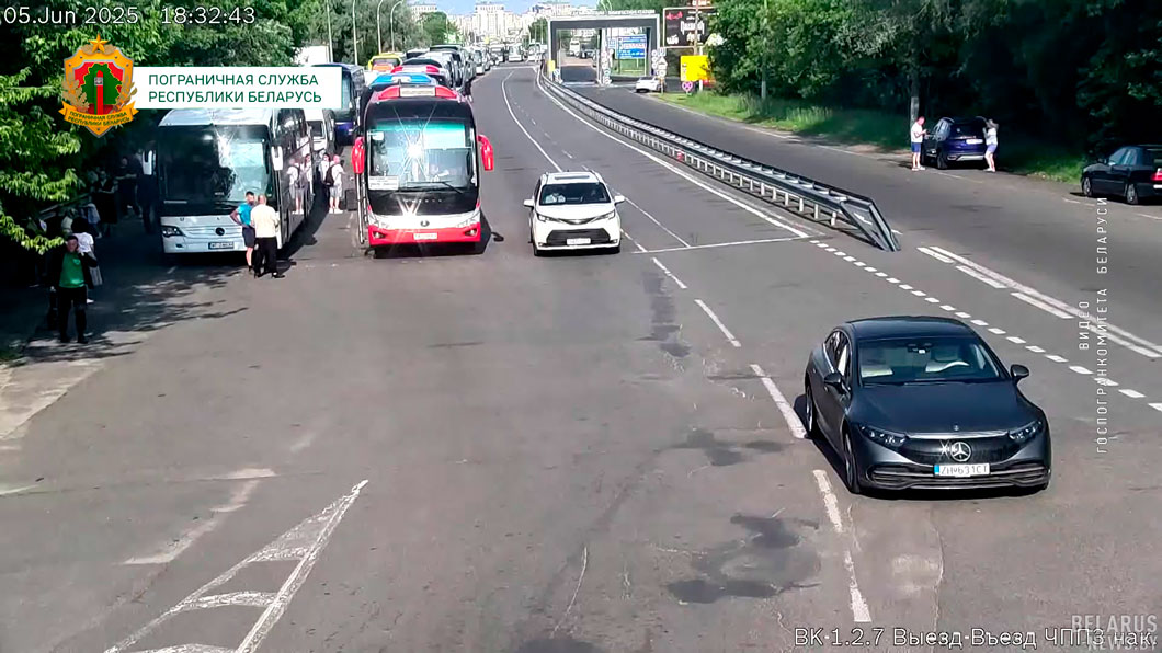 Пограничники в пункте пропуска «Брест» задержали мужчину с поддельным паспортом-2